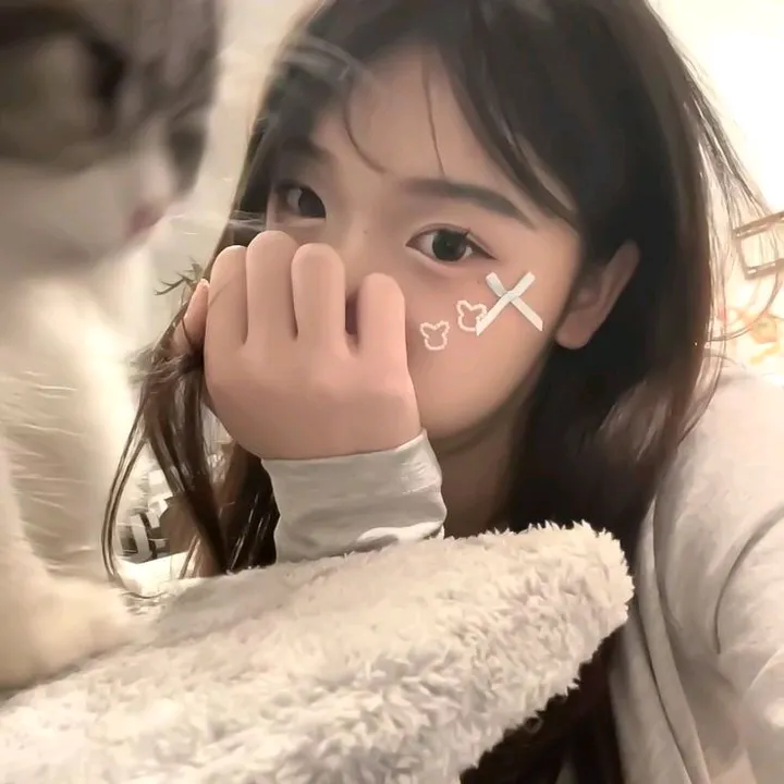yunaloyii