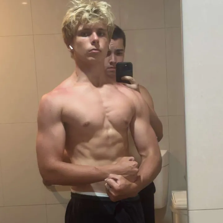 @danehowarth
