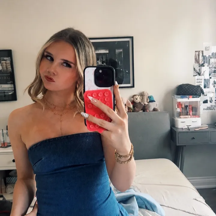 @tessaxjones