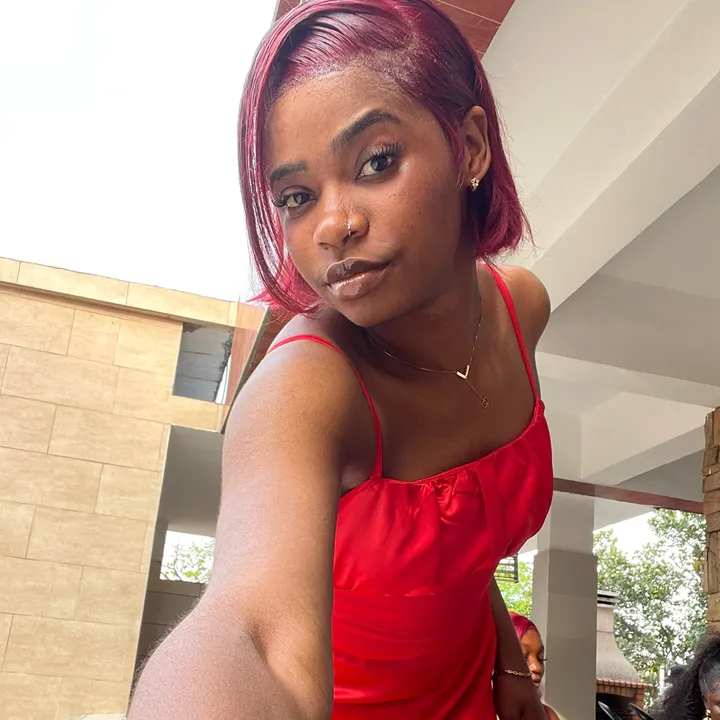 @favouradanee