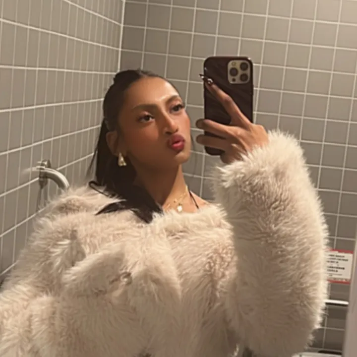 @kharishmaaaa