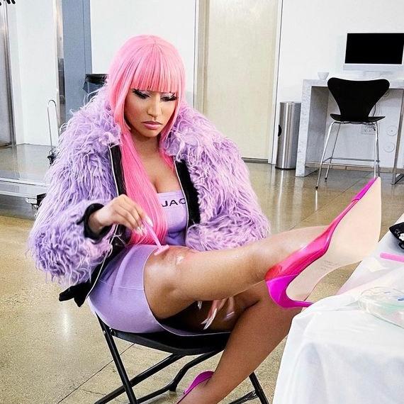 super freaky girl nicki minaj out now